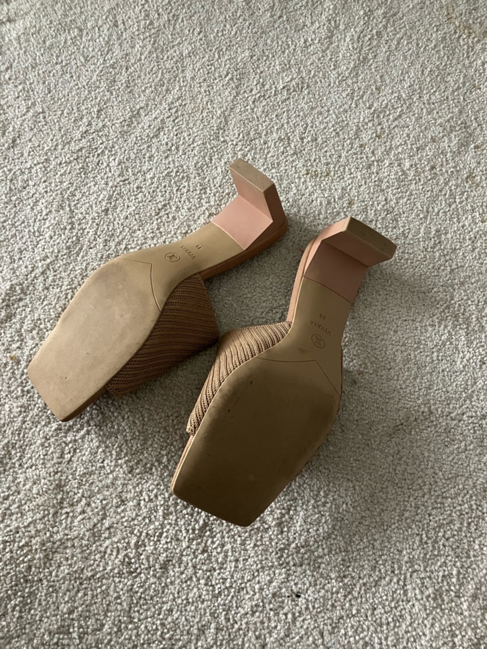 VIVAIA Square-Toe Block Heel Sandals excellent condition size 39 tan color - Picture 4 of 5